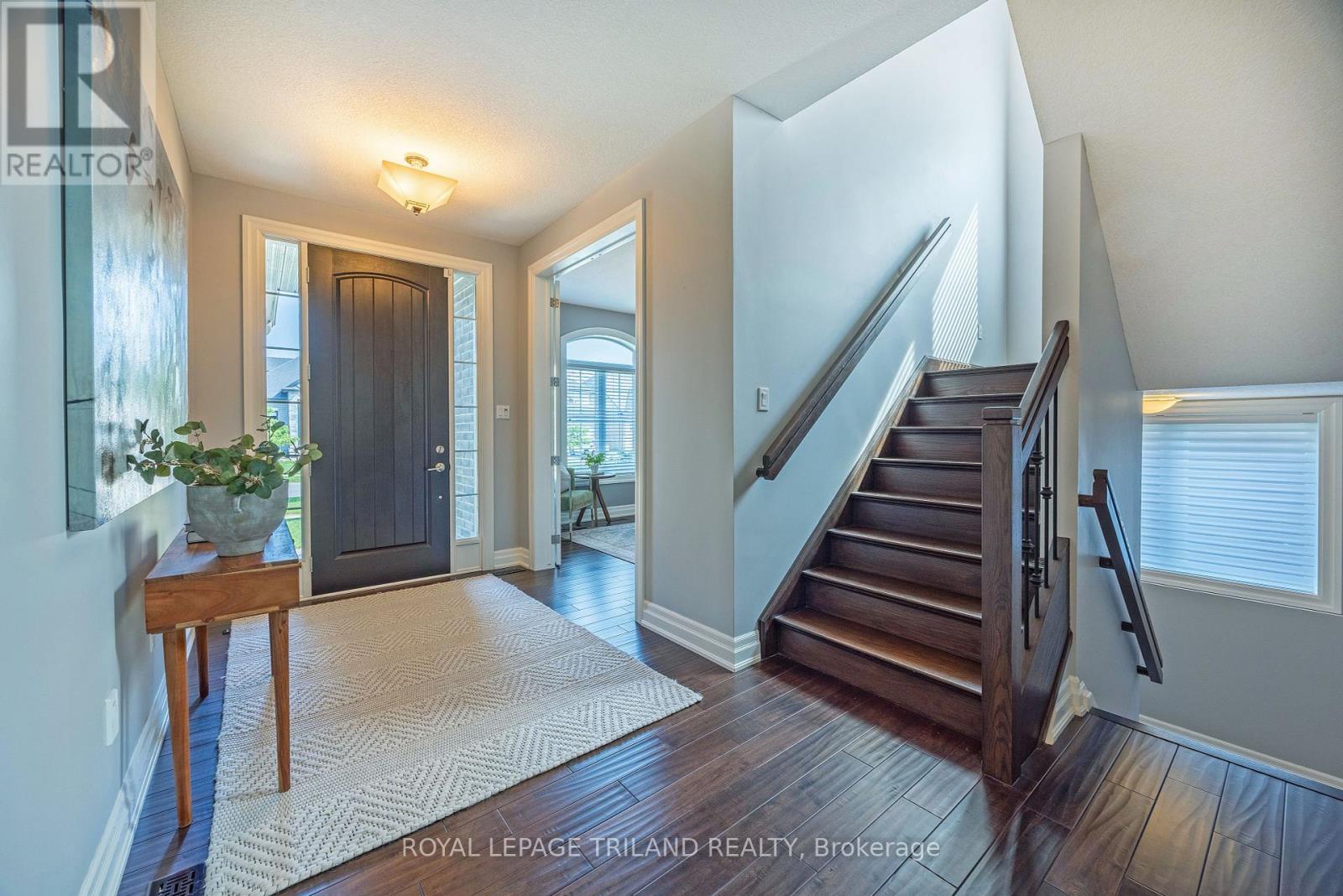 Photo 4 of 44 for 1044 Medway Park Drive