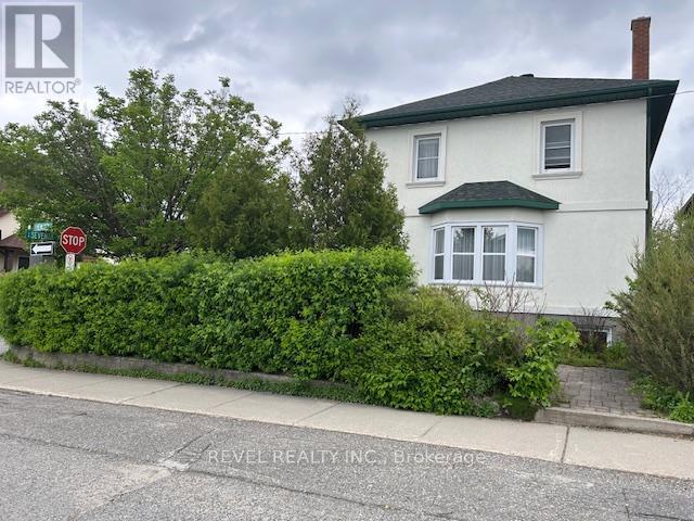 Property at 361 SEVENTH AVENUE S image 2
