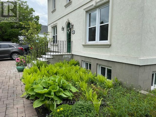 Property at 361 SEVENTH AVENUE S image 4