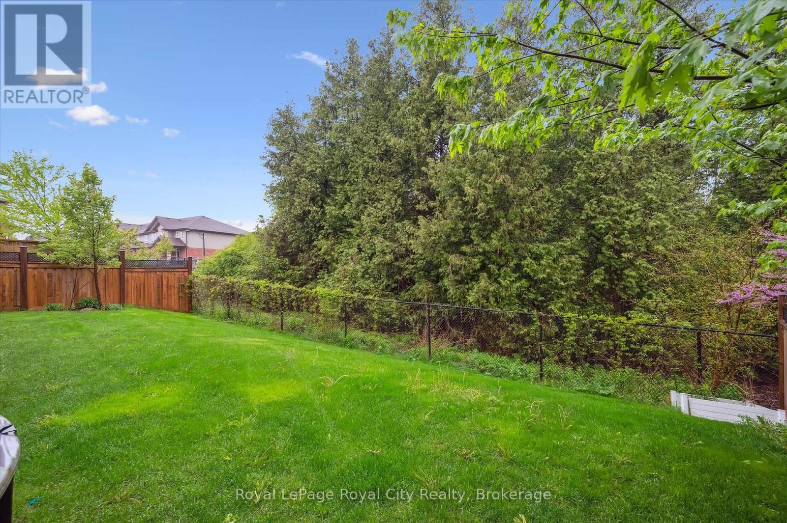 38 Marshall Drive, Guelph, Ontario  N1E 0K7 - Photo 30 - X12163416