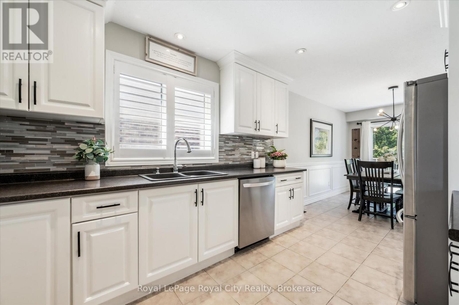 38 Marshall Drive, Guelph, Ontario  N1E 0K7 - Photo 5 - X12163416