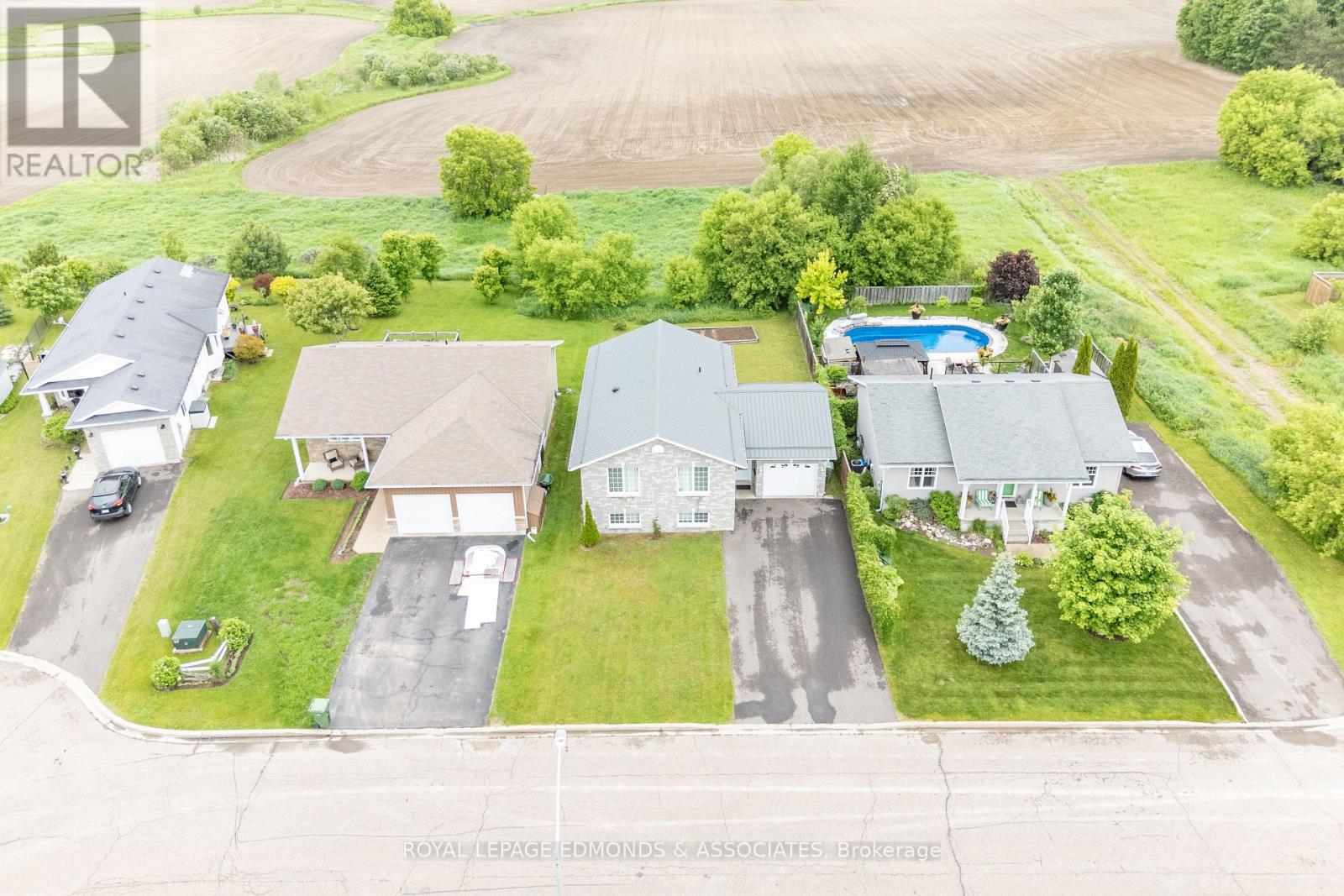 626 Johnston Crescent, Pembroke, Ontario  K8A 0B9 - Photo 43 - X12215214