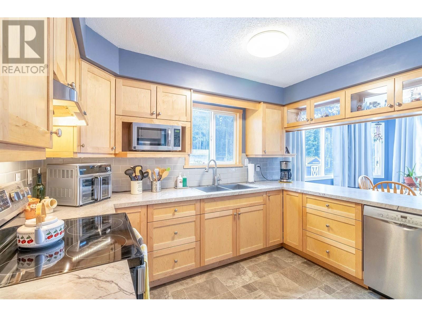 4315 Rainbow Drive, Canim Lake, British Columbia  V0K 1J0 - Photo 7 - R3014703