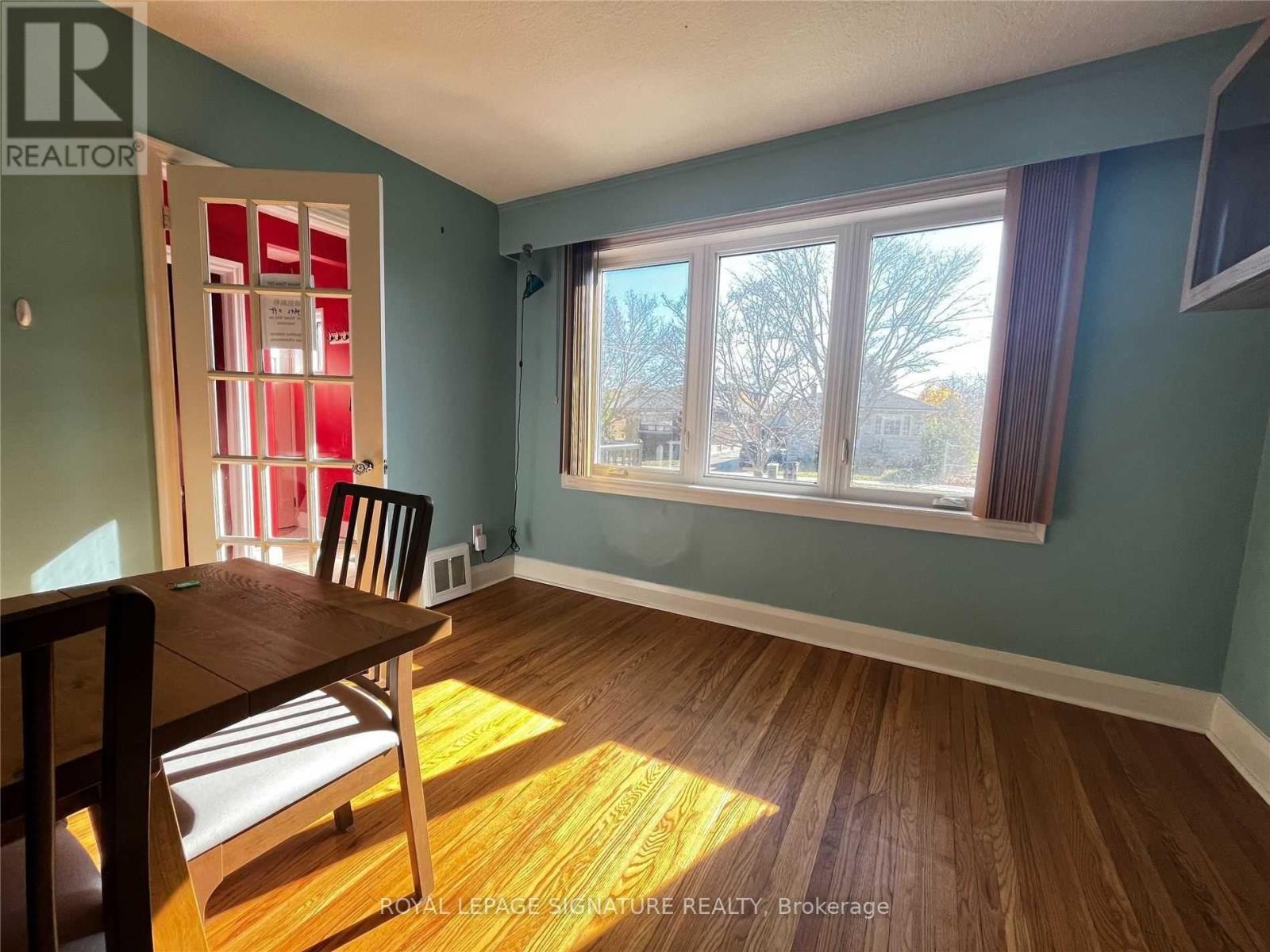 142 Simpson Avenue, Toronto, Ontario  M8Z 1E3 - Photo 3 - W12214970