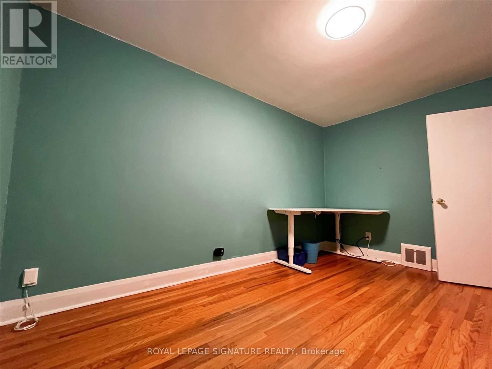 142 Simpson Avenue, Toronto, Ontario  M8Z 1E3 - Photo 8 - W12214970