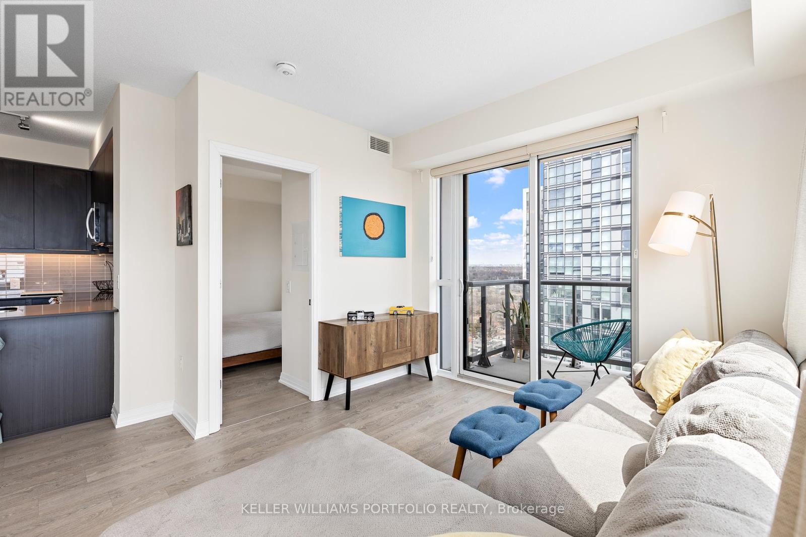 1902 - 50 Thomas Riley Road, Toronto, Ontario  M9B 0C5 - Photo 13 - W12214976