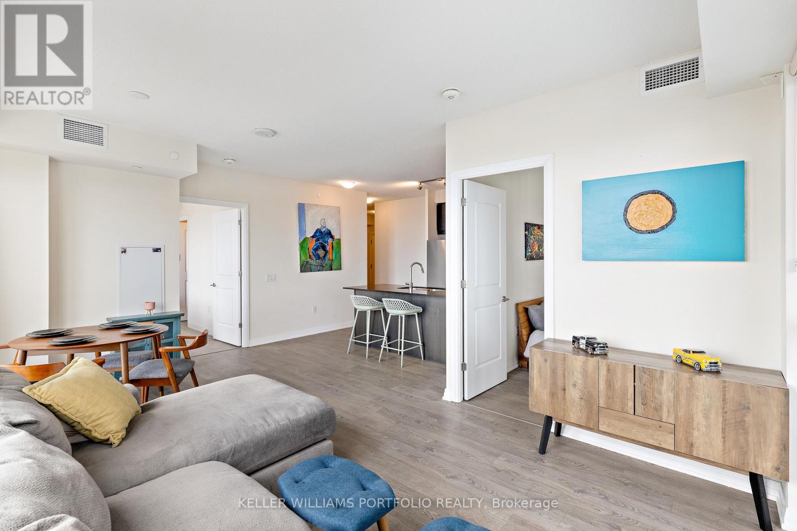 1902 - 50 Thomas Riley Road, Toronto, Ontario  M9B 0C5 - Photo 19 - W12214976
