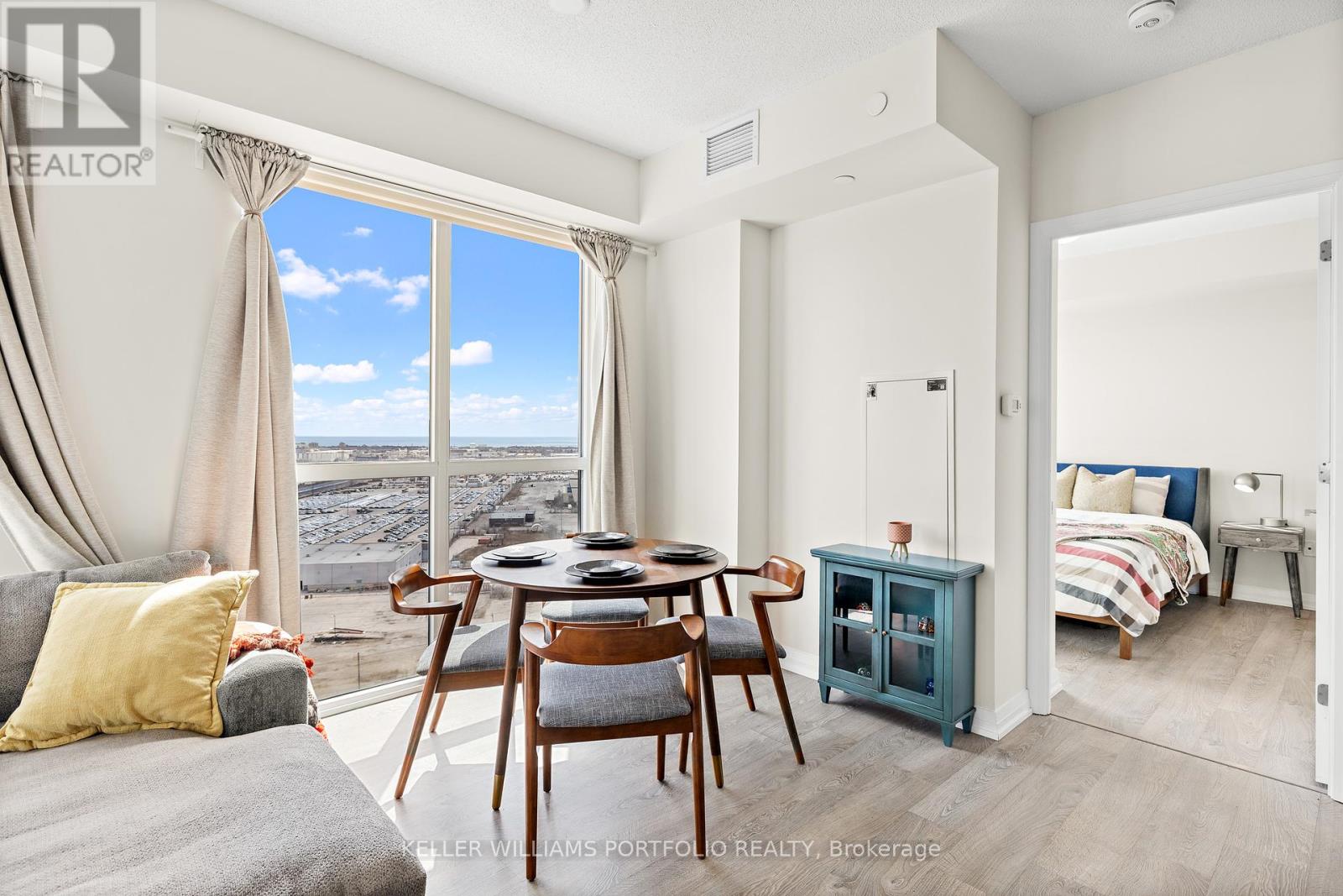 1902 - 50 Thomas Riley Road, Toronto, Ontario  M9B 0C5 - Photo 6 - W12214976