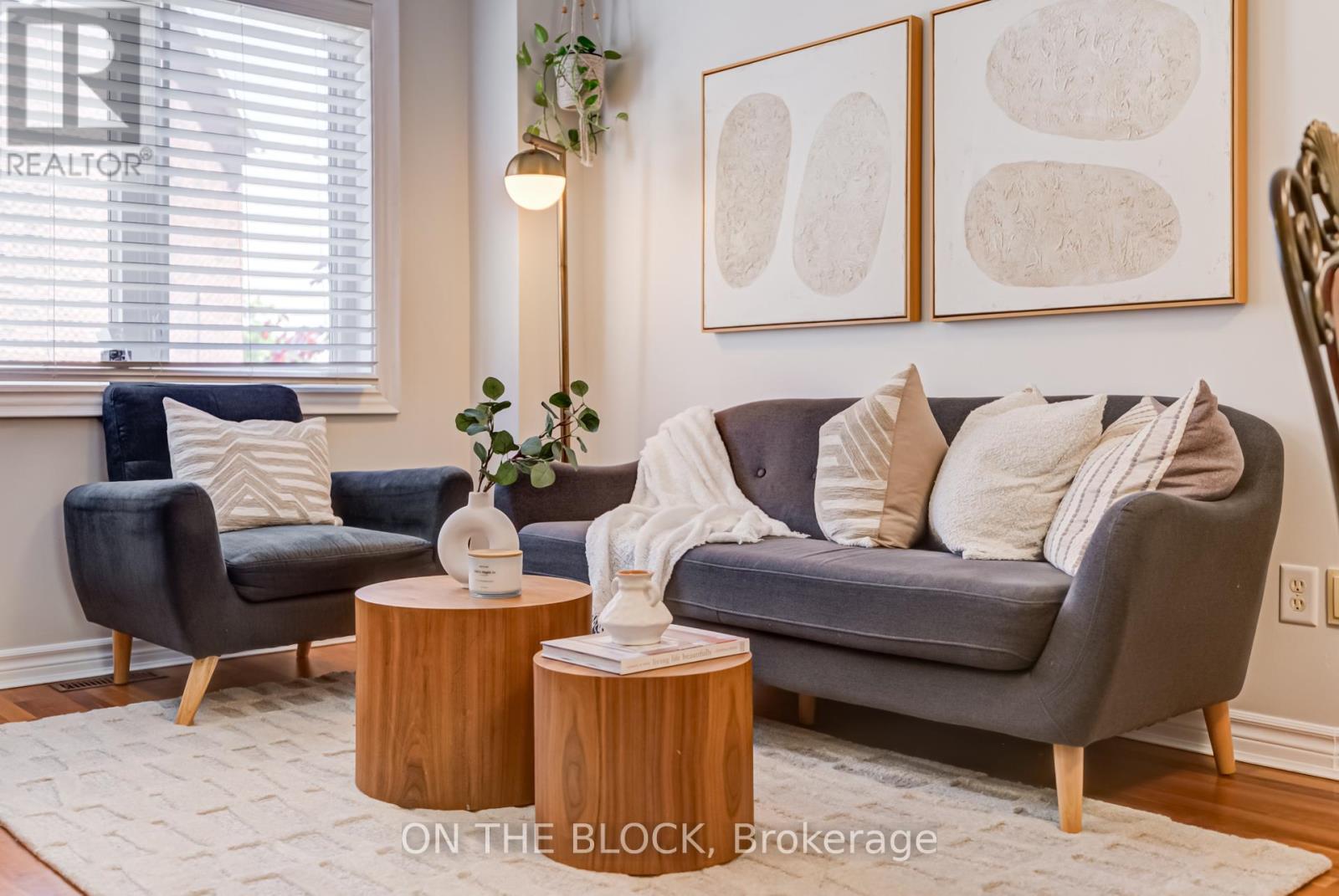 Property at 4 - 224 ROSEMOUNT AVENUE image 4