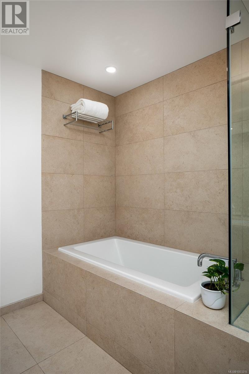 414 100 Saghalie Rd, Victoria, British Columbia  V9A 0A1 - Photo 17 - 1003215