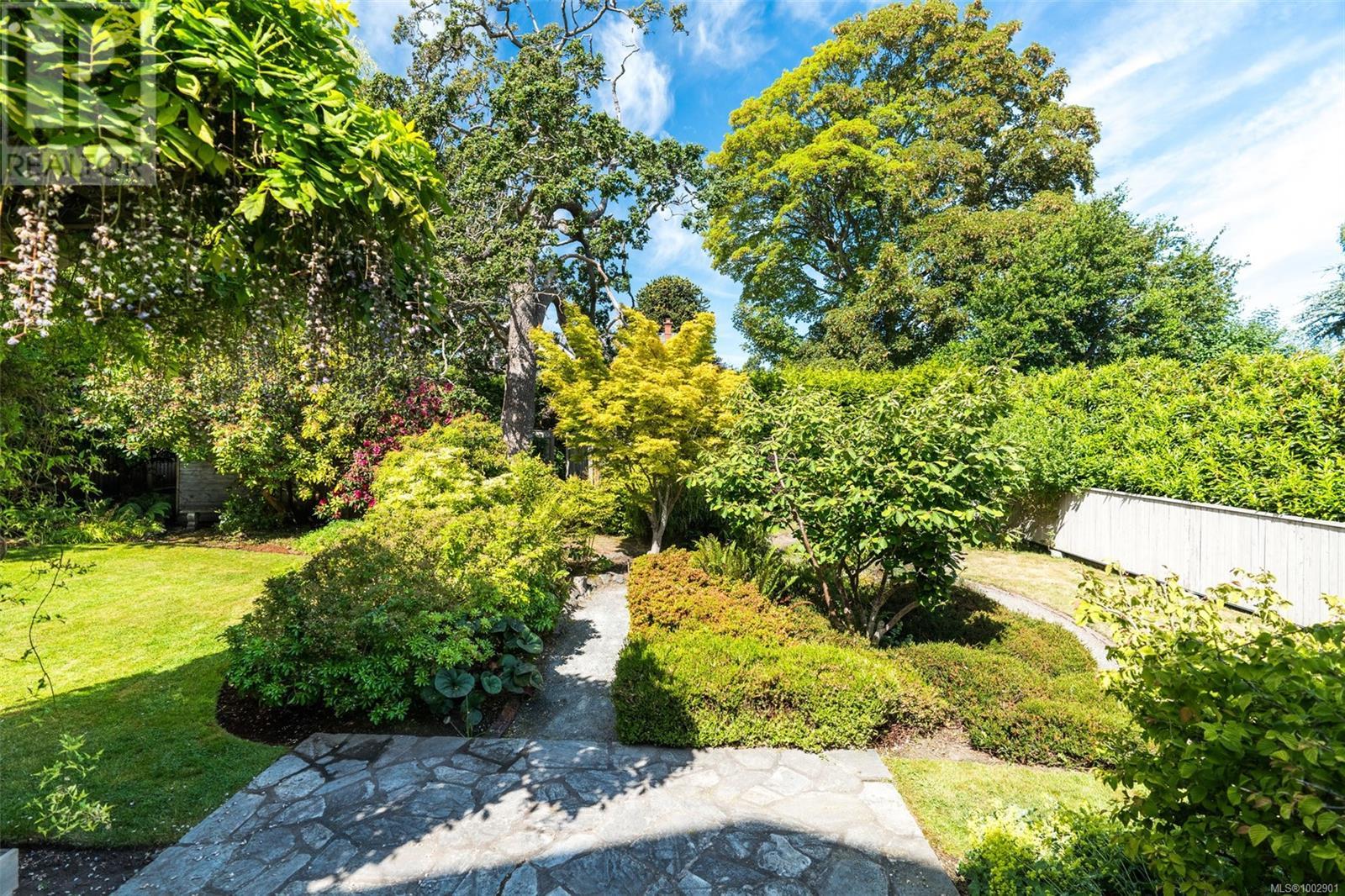 750 Island Rd, Oak Bay, British Columbia  V8S 2T9 - Photo 48 - 1002901