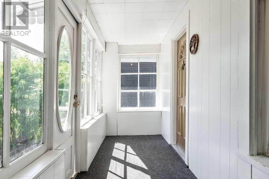 Property at 1108 18 Avenue NW image 3