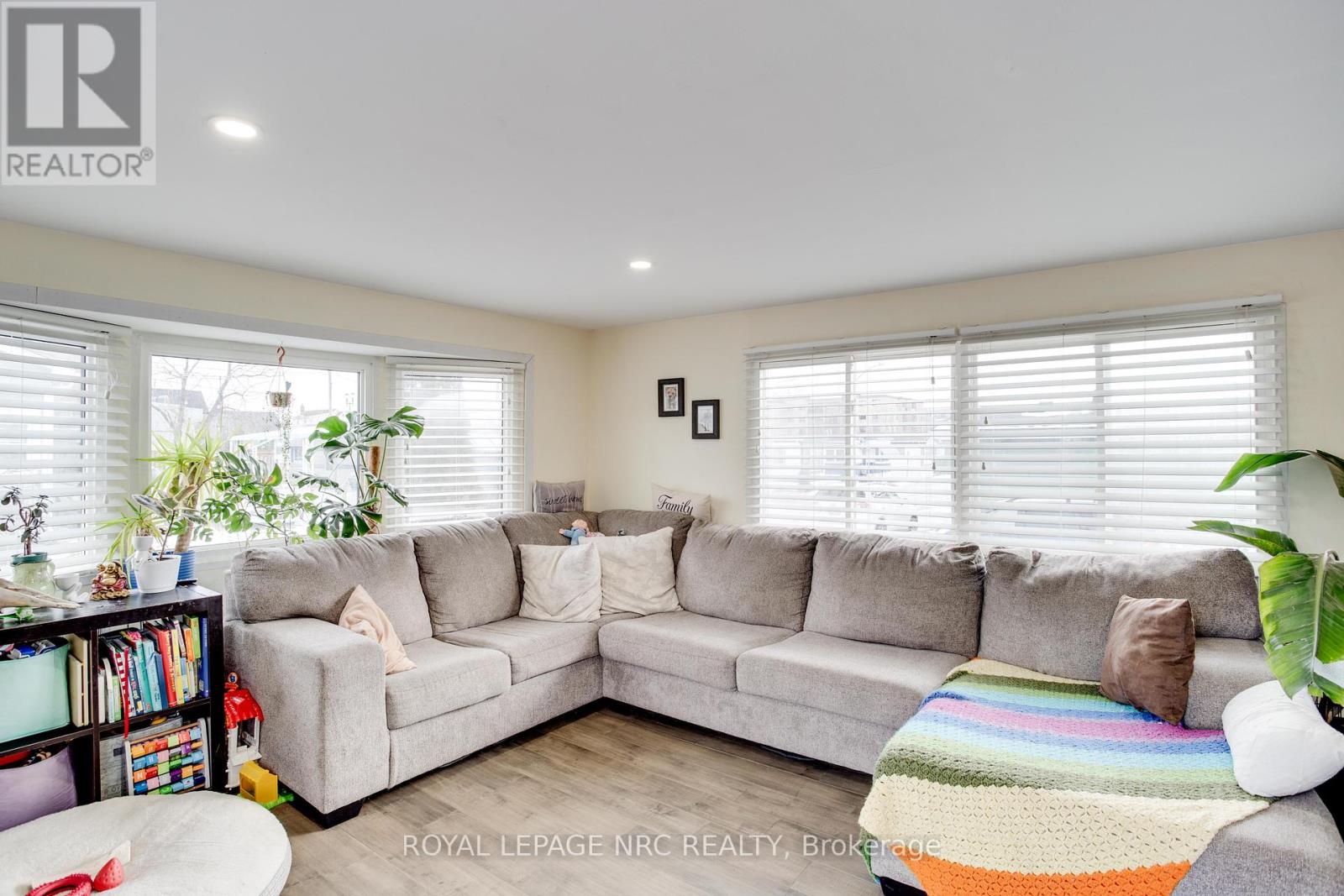 297 - 241 St. Paul Street W, St. Catharines, Ontario  L2S 2E5 - Photo 11 - X12214967