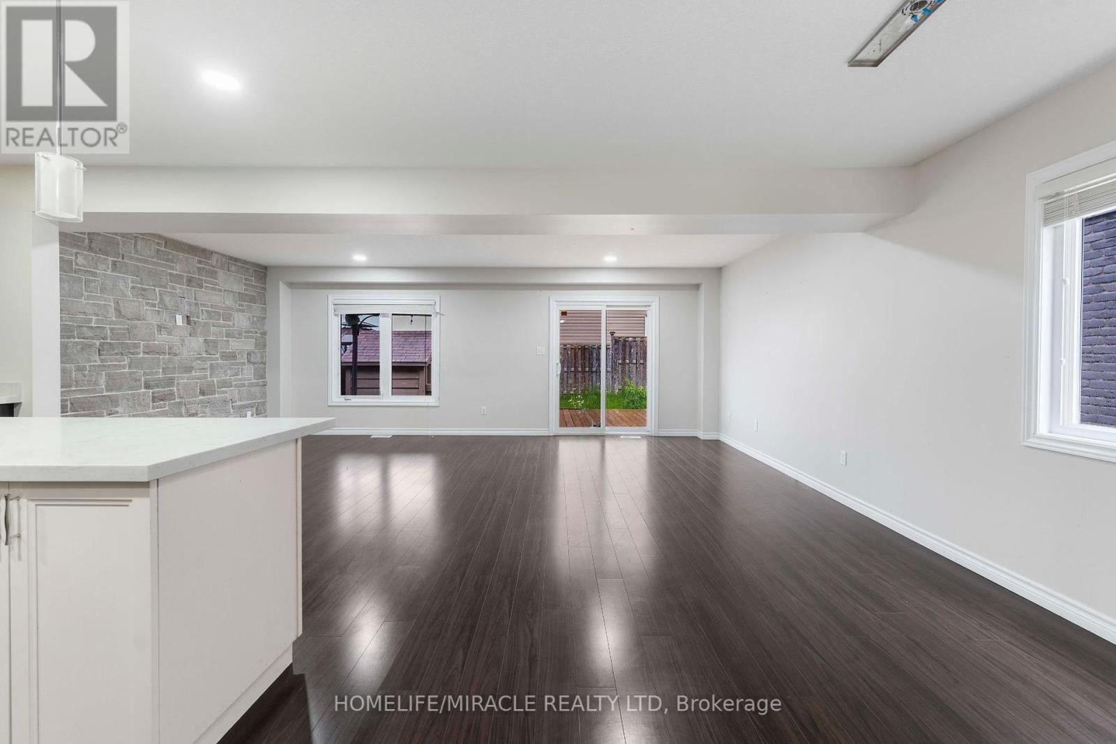 6 Pompeii Street, Kitchener, Ontario  N2R 0A8 - Photo 10 - X12214975