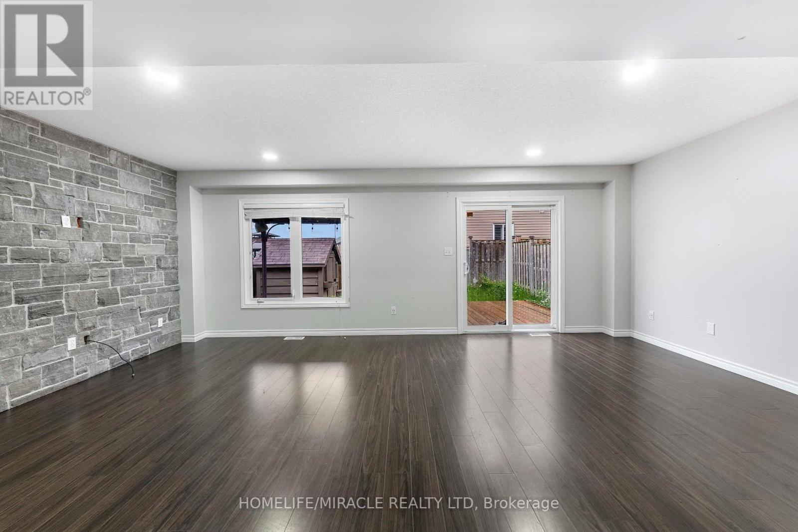 6 Pompeii Street, Kitchener, Ontario  N2R 0A8 - Photo 17 - X12214975
