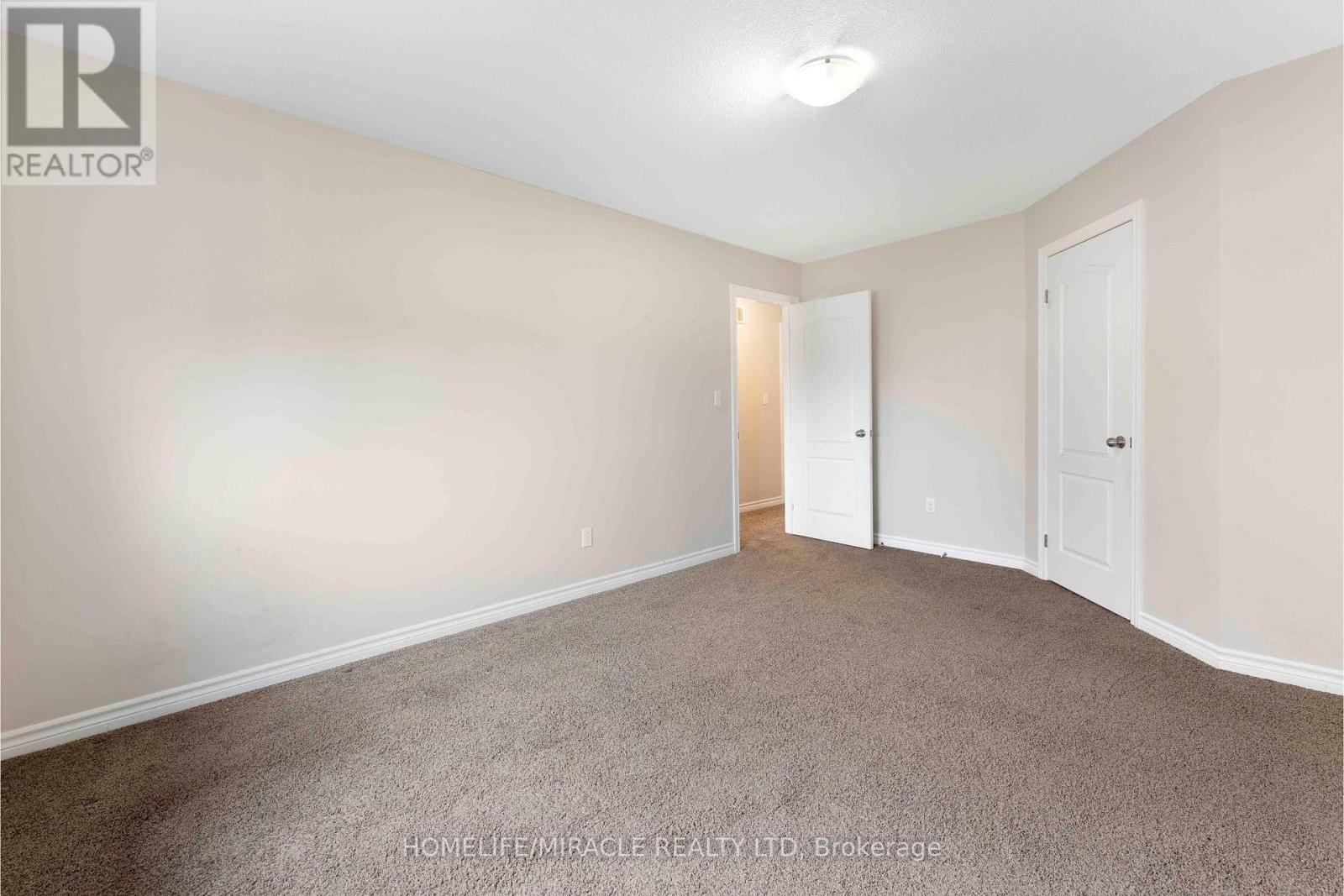 6 Pompeii Street, Kitchener, Ontario  N2R 0A8 - Photo 32 - X12214975