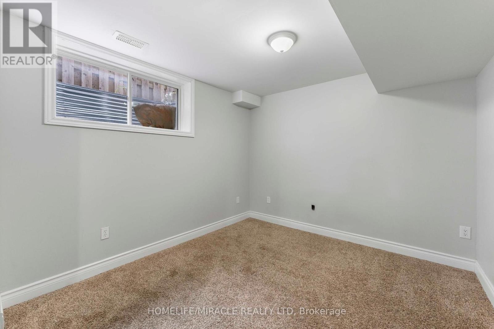 6 Pompeii Street, Kitchener, Ontario  N2R 0A8 - Photo 39 - X12214975