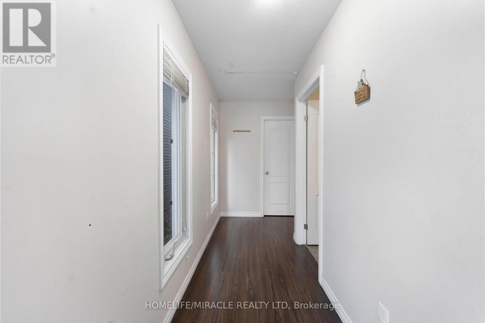 6 Pompeii Street, Kitchener, Ontario  N2R 0A8 - Photo 4 - X12214975
