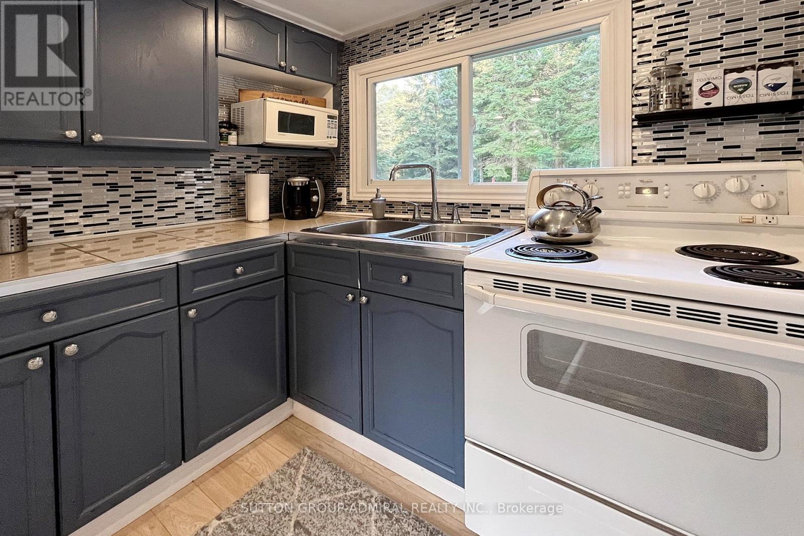 477 Balsam Chutes Road, Huntsville (Stephenson), Ontario  P0B 1L0 - Photo 14 - X12214981
