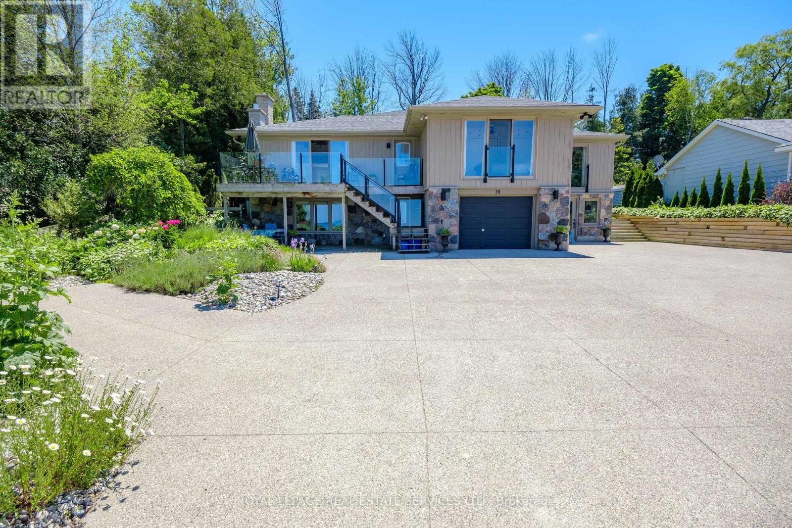 39 Goderich Street, Kincardine, Ontario  N2Z 2L2 - Photo 32 - X12215033