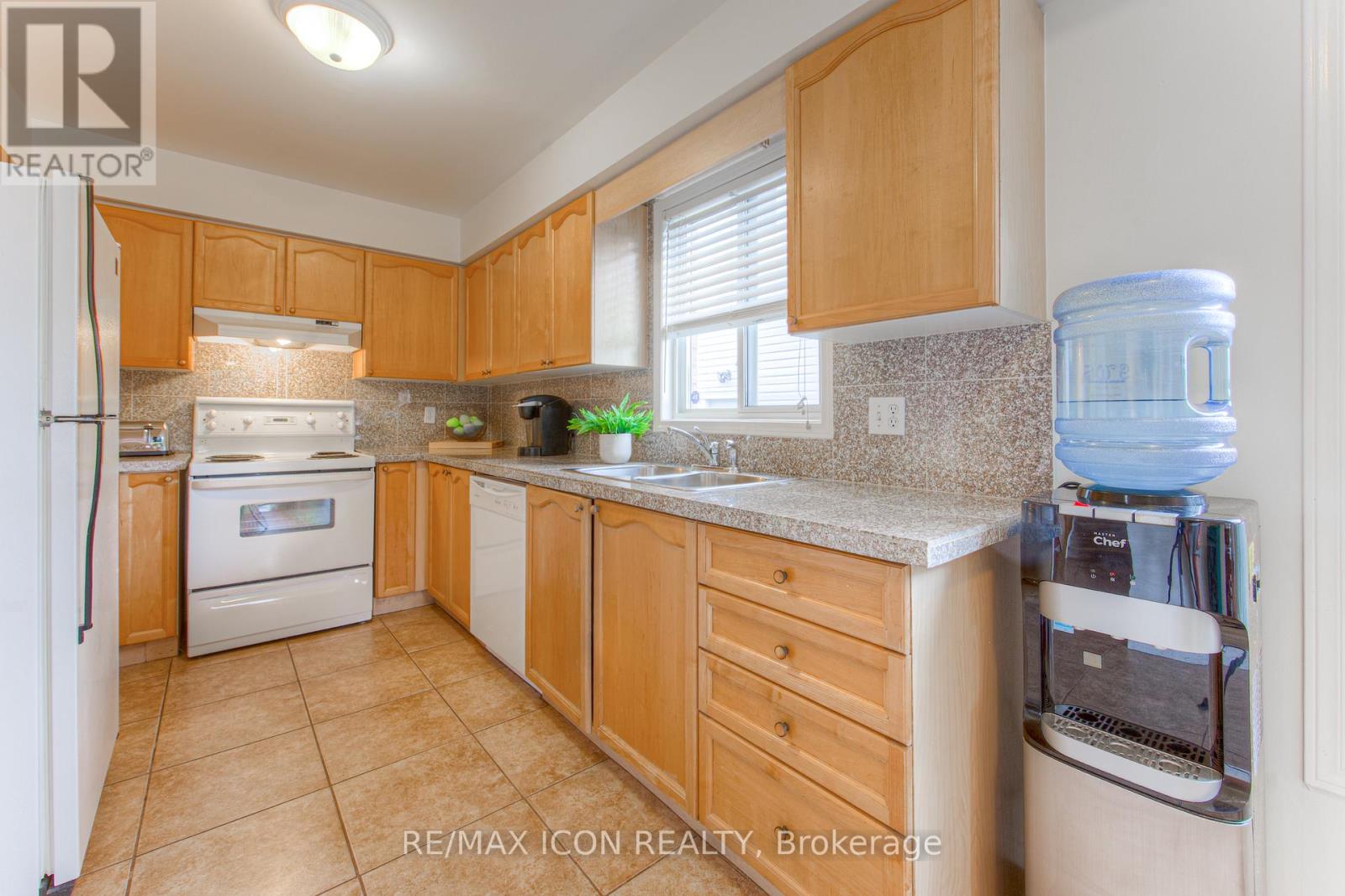 45 Bancroft Street, Kitchener, Ontario  N2A 4E4 - Photo 12 - X12215042