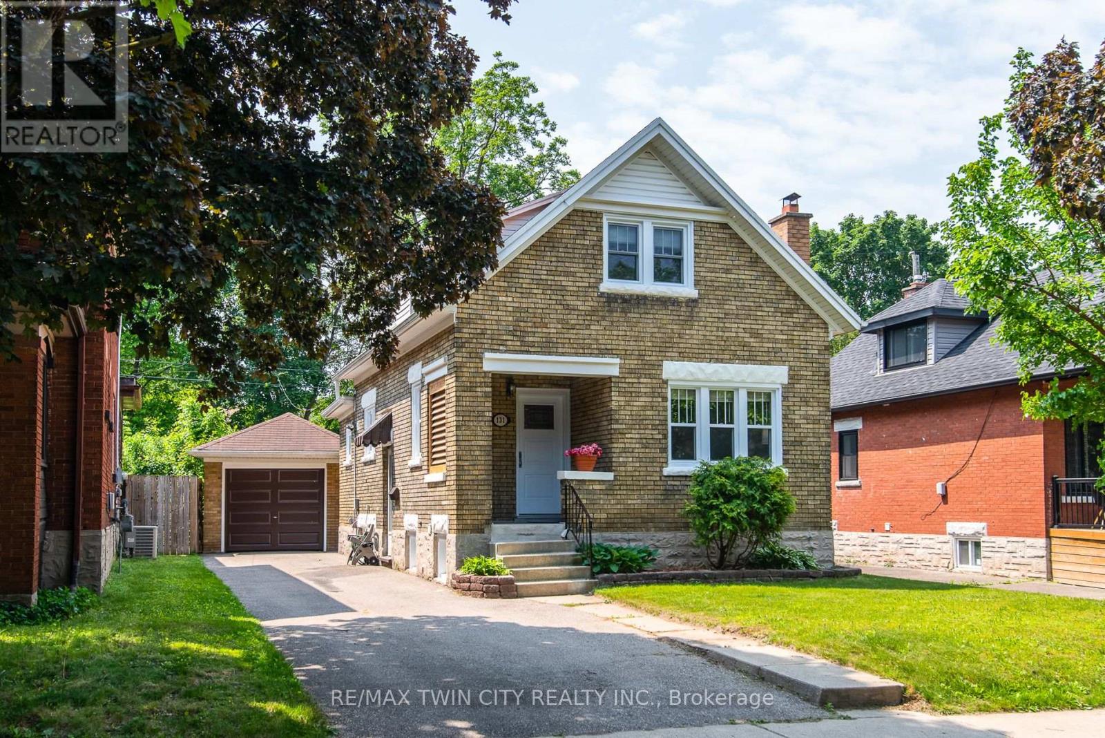 131 HOMEWOOD AVENUE, Kitchener, Ontario