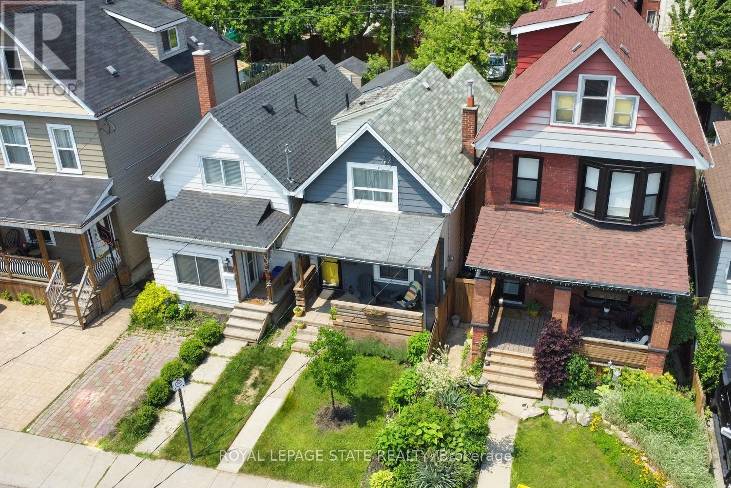 61 Chestnut Avenue, Hamilton, Ontario  L8L 6K8 - Photo 2 - X12051246