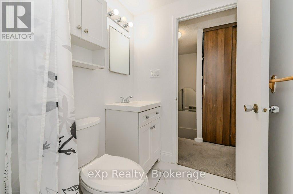 2 - 165 Green Valley Drive, Kitchener, Ontario  N2P 1K3 - Photo 22 - X12215082