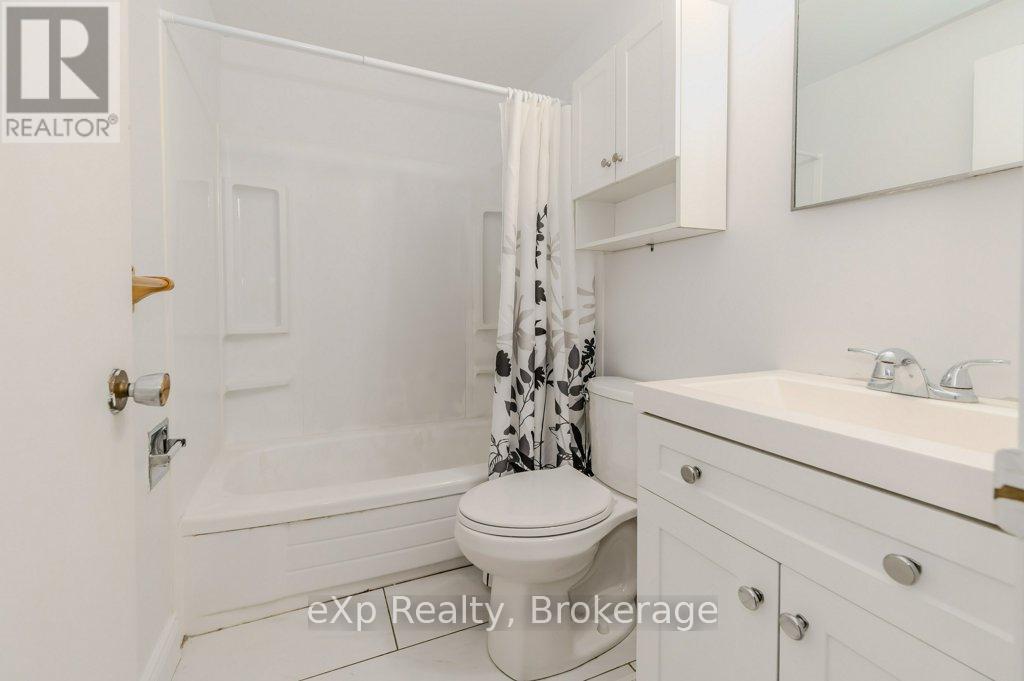 2 - 165 Green Valley Drive, Kitchener, Ontario  N2P 1K3 - Photo 23 - X12215082