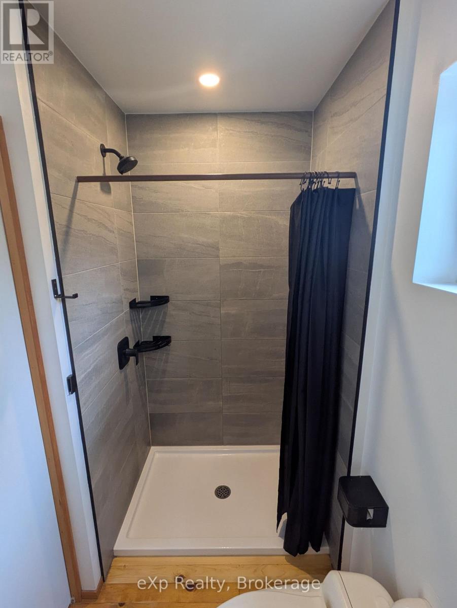 9 Summer Avenue, South Bruce Peninsula, Ontario  N0H 1X0 - Photo 13 - X12215258