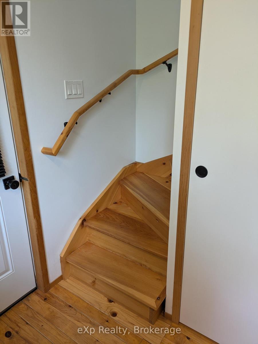 9 Summer Avenue, South Bruce Peninsula, Ontario  N0H 1X0 - Photo 14 - X12215258