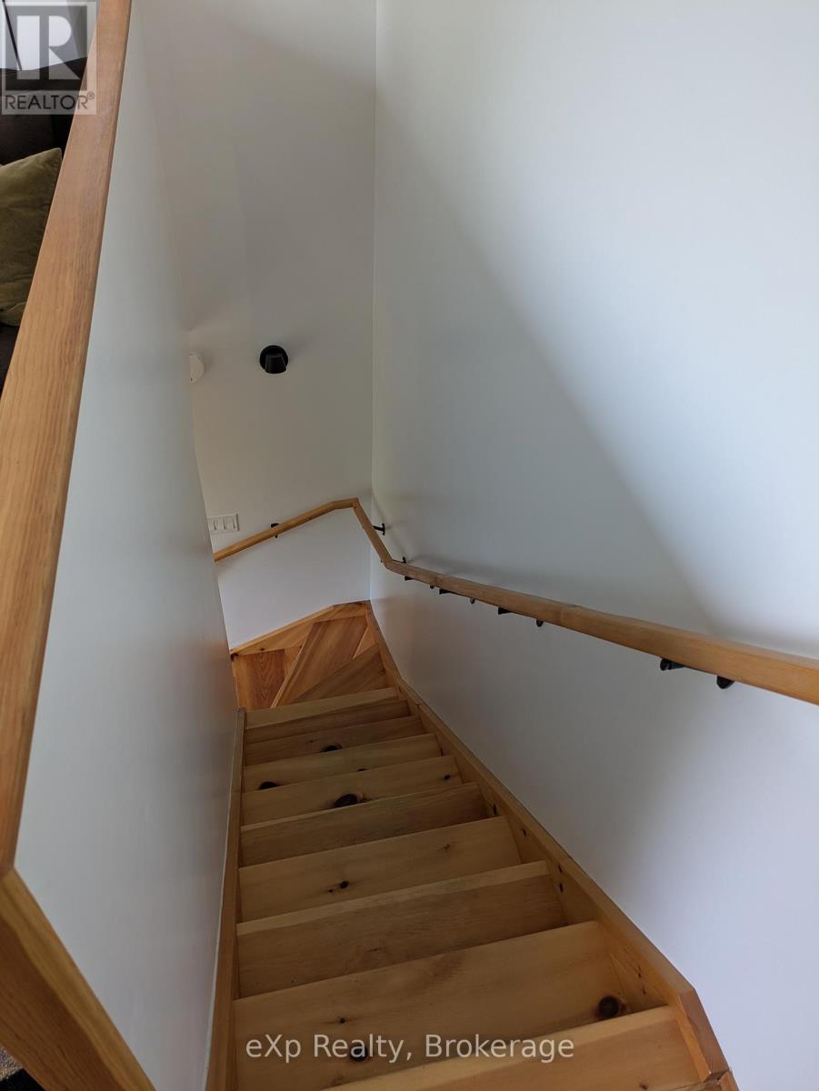9 Summer Avenue, South Bruce Peninsula, Ontario  N0H 1X0 - Photo 15 - X12215258