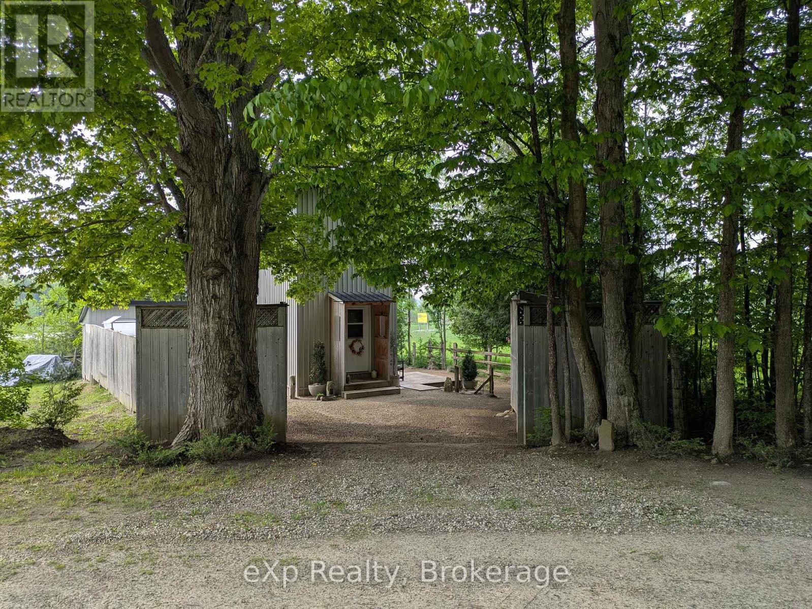 9 Summer Avenue, South Bruce Peninsula, Ontario  N0H 1X0 - Photo 22 - X12215258