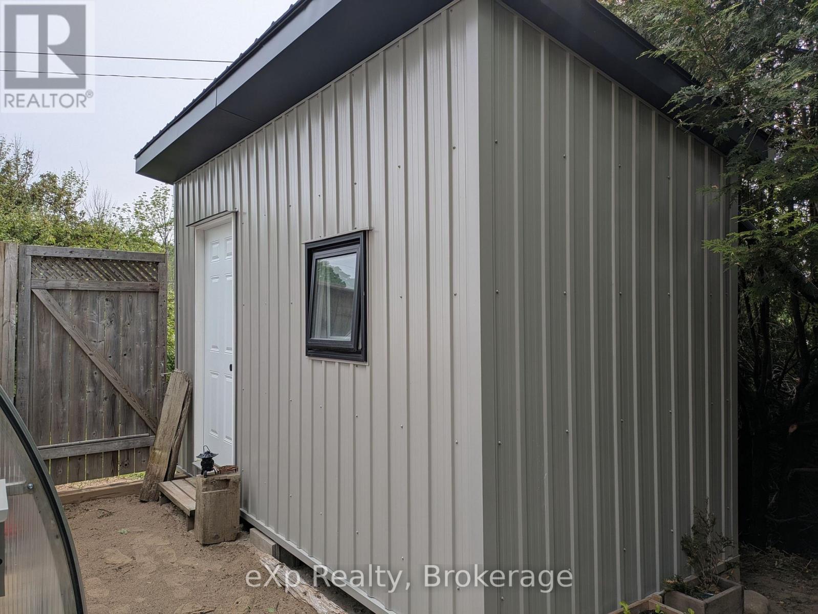 9 Summer Avenue, South Bruce Peninsula, Ontario  N0H 1X0 - Photo 5 - X12215258