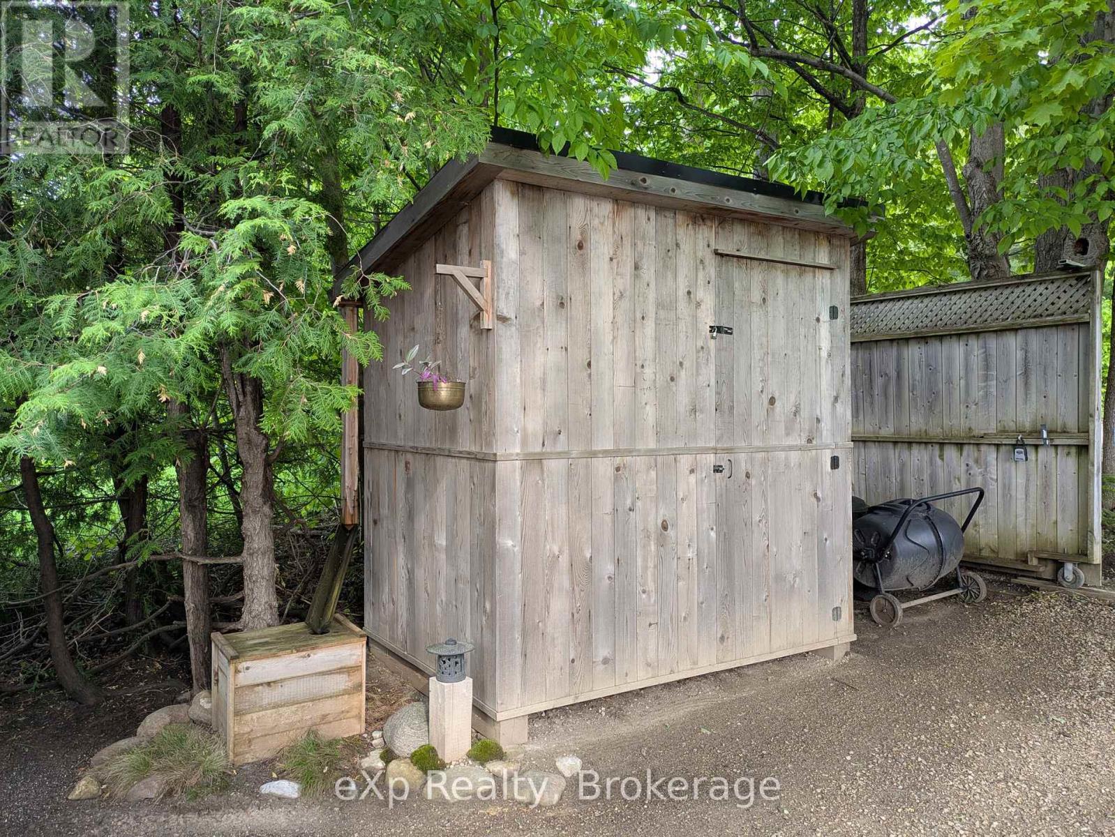 9 Summer Avenue, South Bruce Peninsula, Ontario  N0H 1X0 - Photo 7 - X12215258
