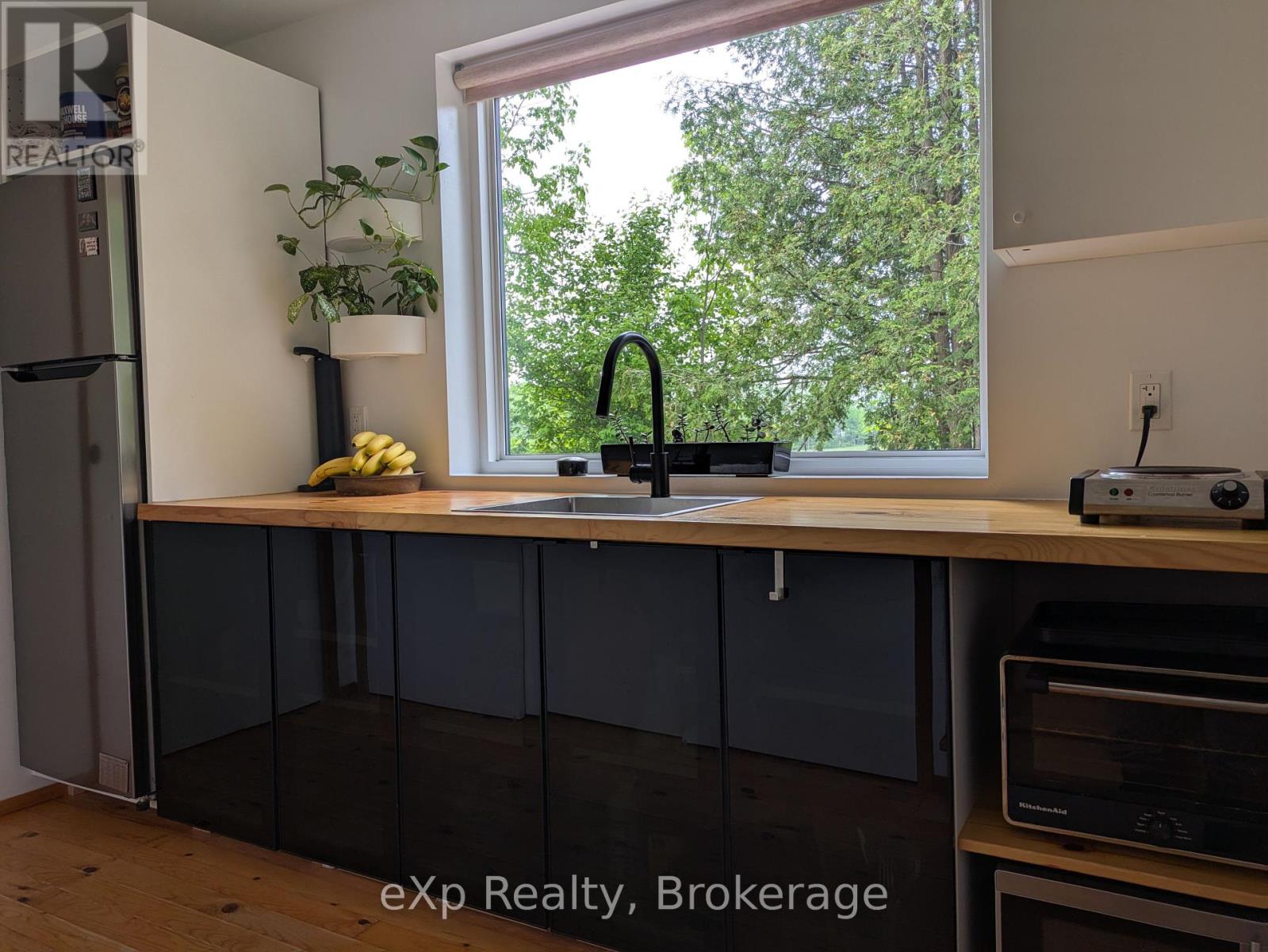9 Summer Avenue, South Bruce Peninsula, Ontario  N0H 1X0 - Photo 9 - X12215258