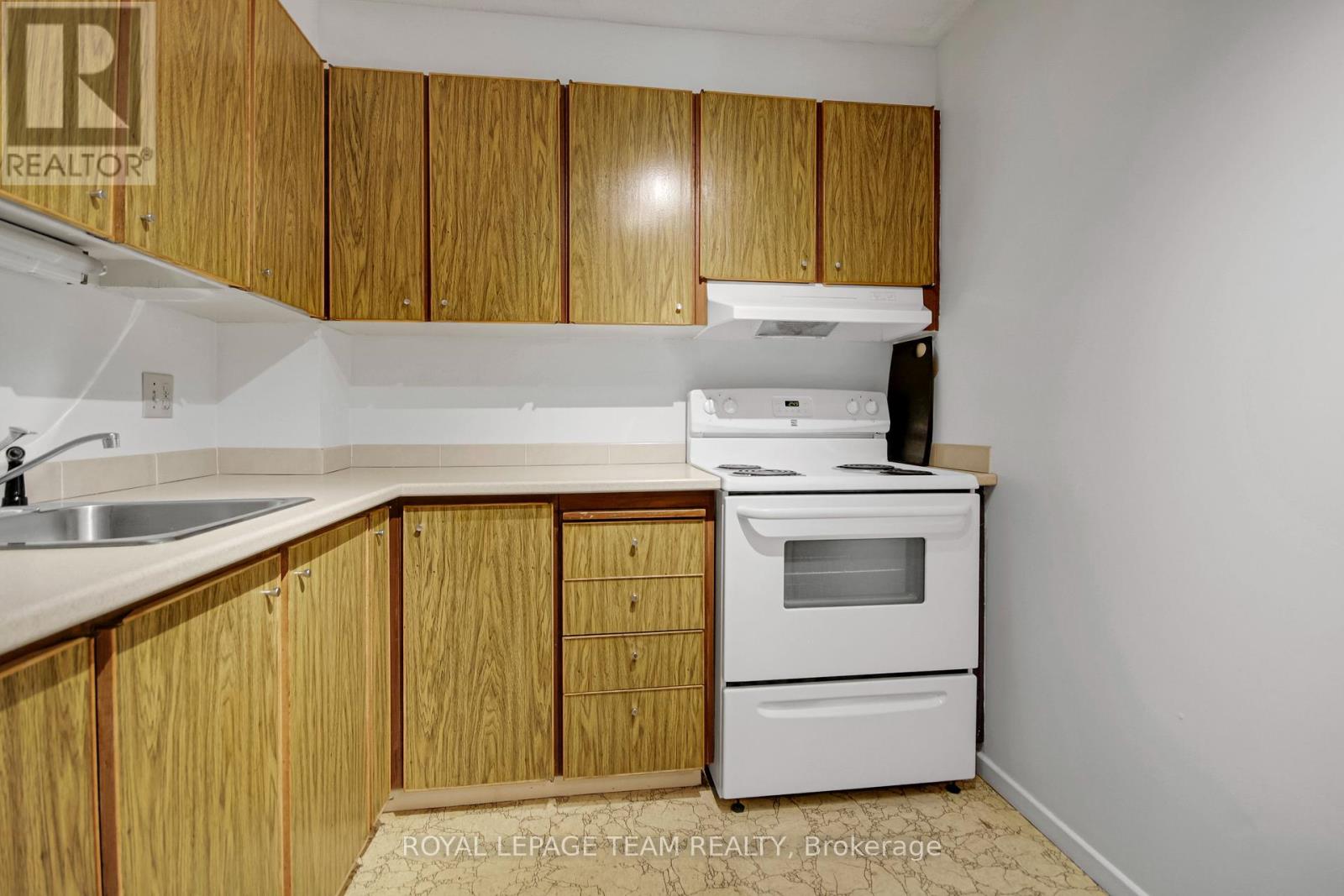 708 - 20 Chesterton Drive, Ottawa, Ontario  K2E 6Z7 - Photo 24 - X12215073