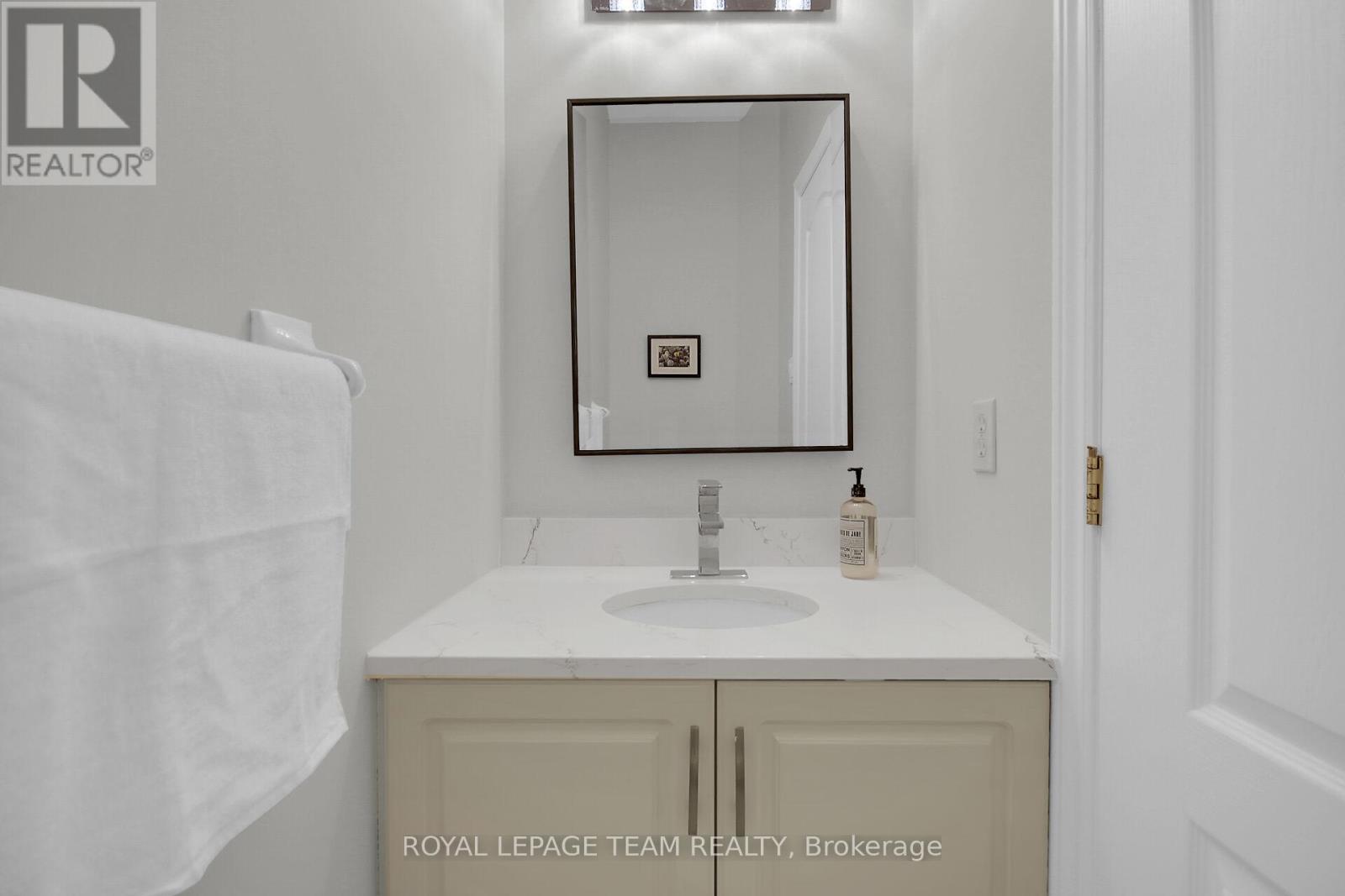 19 Athena Way, Ottawa, Ontario  K2G 6S1 - Photo 17 - X12215180