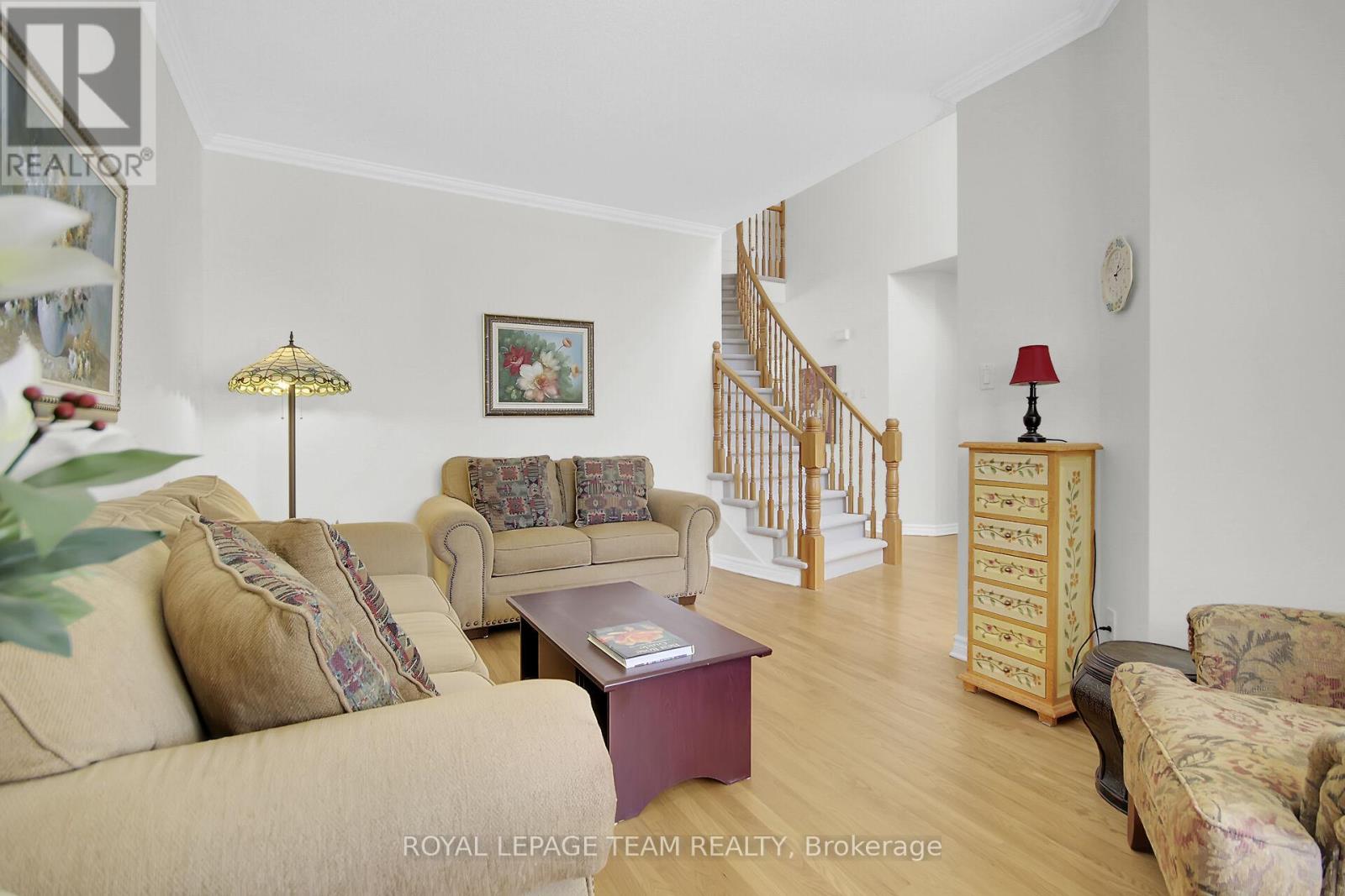 19 Athena Way, Ottawa, Ontario  K2G 6S1 - Photo 5 - X12215180