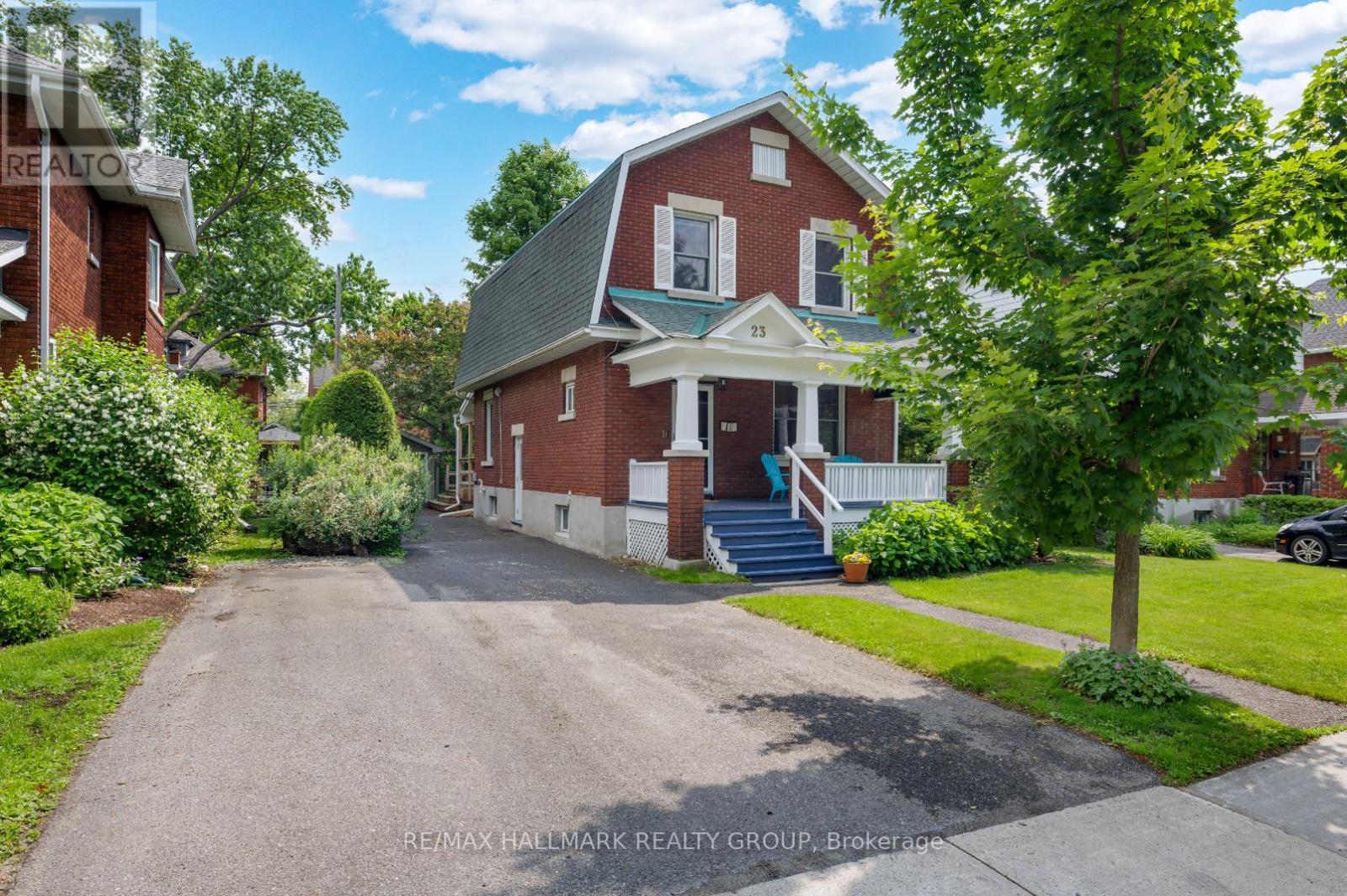 23 Julian Avenue, Ottawa, Ontario  K1Y 0S6 - Photo 2 - X12215220