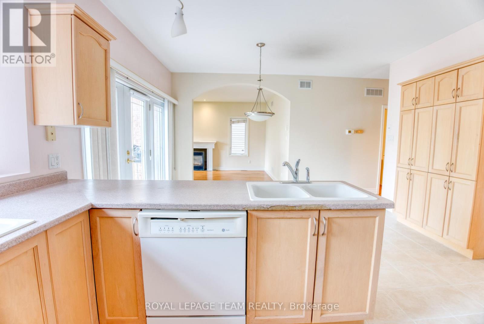 539 Tweedsmuir Avenue, Ottawa, Ontario  K1Z 5P1 - Photo 15 - X12215223
