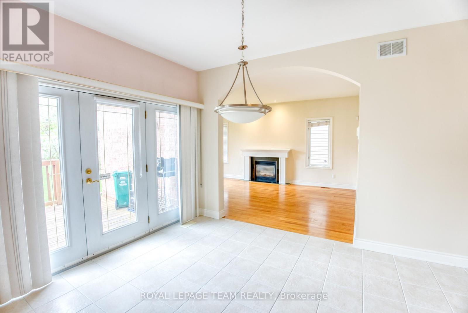 539 Tweedsmuir Avenue, Ottawa, Ontario  K1Z 5P1 - Photo 16 - X12215223