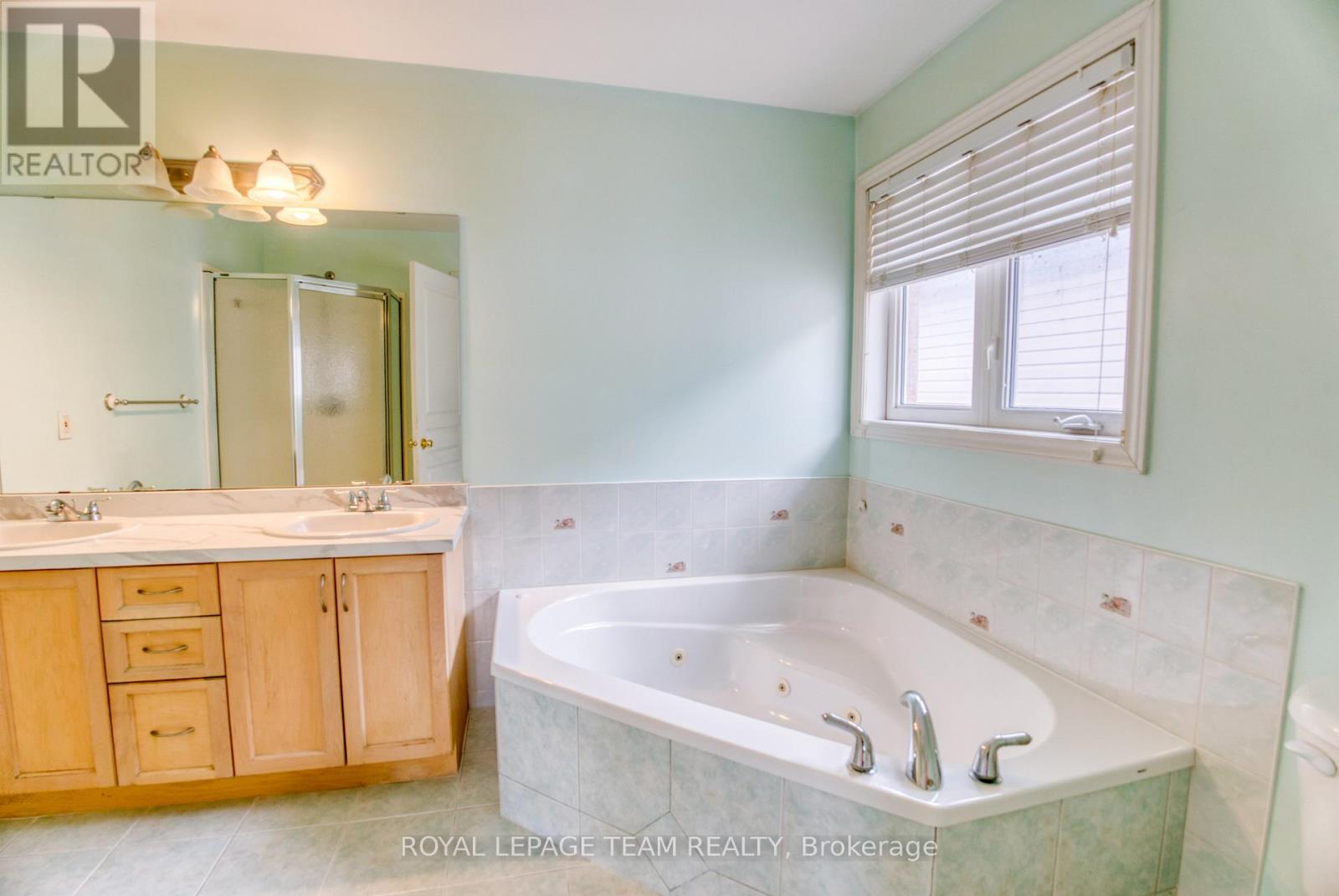 539 Tweedsmuir Avenue, Ottawa, Ontario  K1Z 5P1 - Photo 26 - X12215223