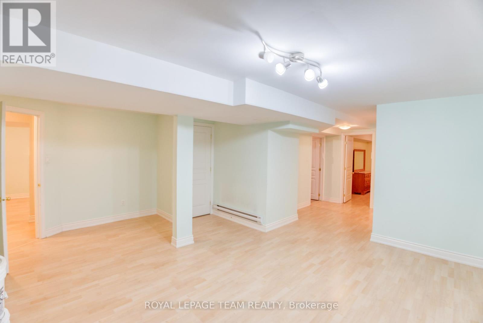 539 Tweedsmuir Avenue, Ottawa, Ontario  K1Z 5P1 - Photo 27 - X12215223