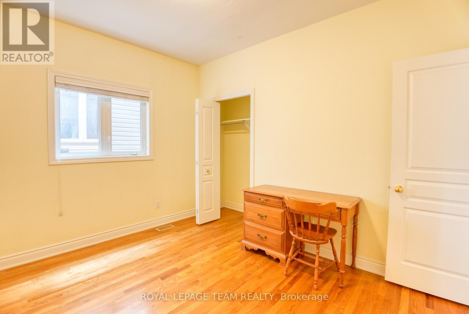 539 Tweedsmuir Avenue, Ottawa, Ontario  K1Z 5P1 - Photo 8 - X12215223