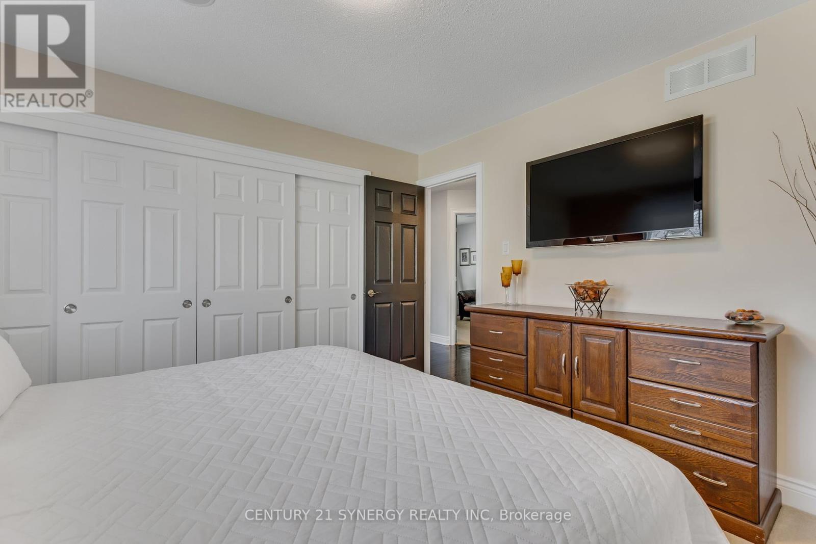 105 Jolley Cut Way, Ottawa, Ontario  K1W 0B5 - Photo 34 - X12215236