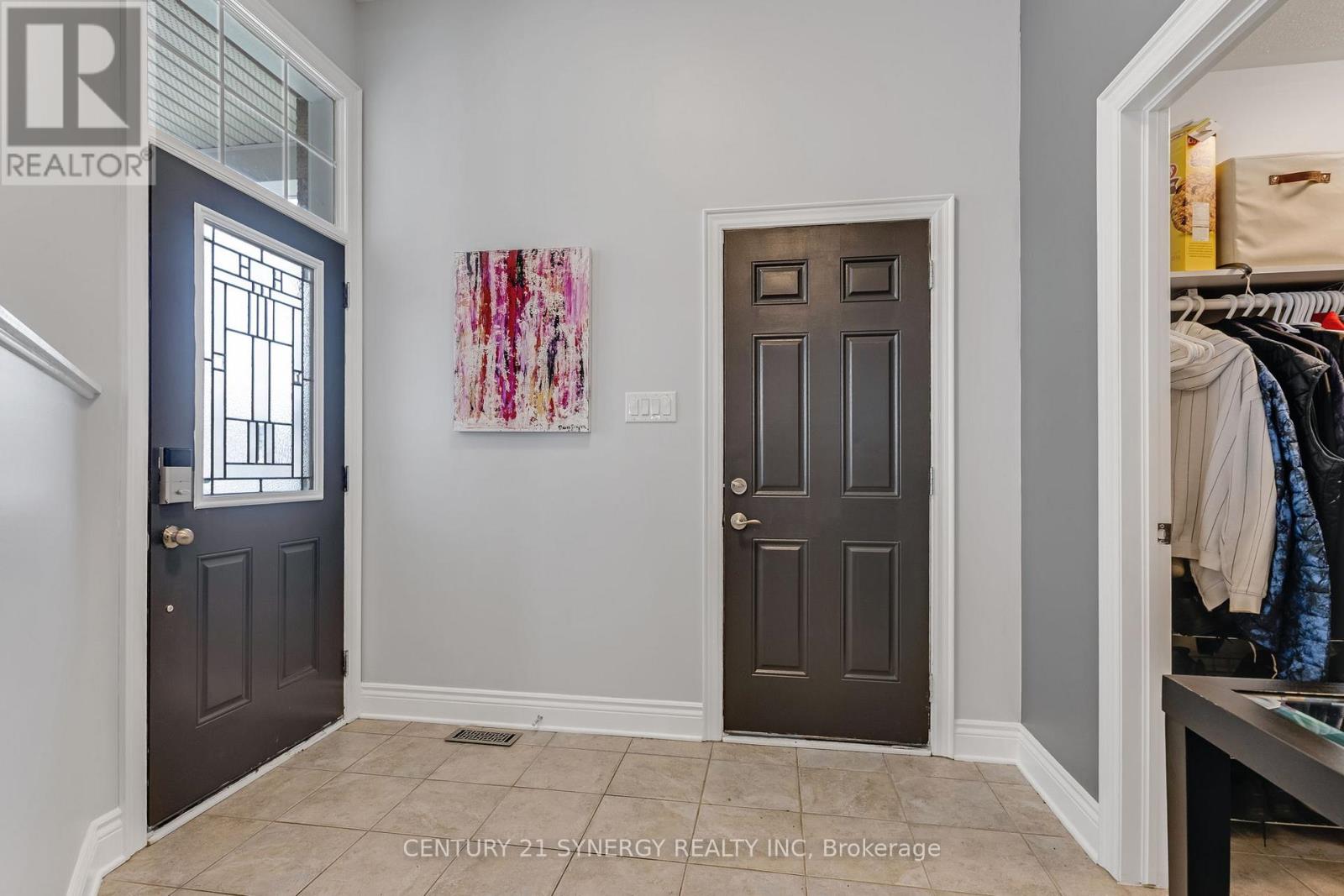 105 Jolley Cut Way, Ottawa, Ontario  K1W 0B5 - Photo 5 - X12215236