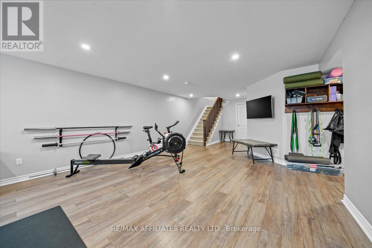 726 Bunchberry Way, Ottawa, Ontario  K1T 3T8 - Photo 37 - X12215278