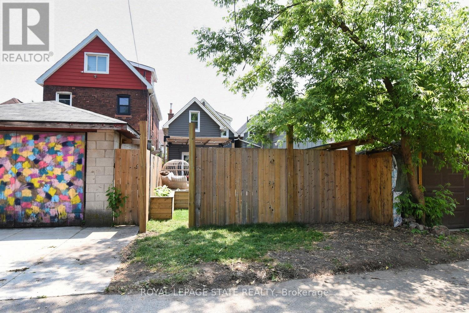 61 Chestnut Avenue, Hamilton, Ontario  L8L 6K8 - Photo 42 - X12051246