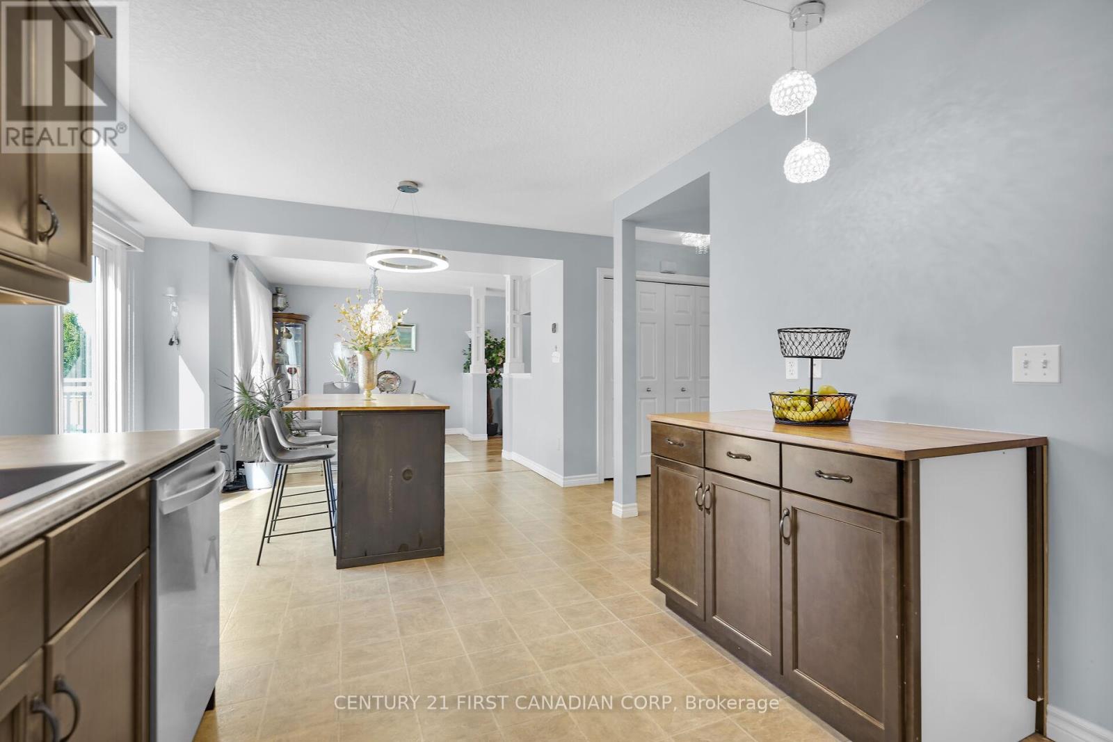 12 Hawthorn Court, St. Thomas, Ontario  N5P 0A1 - Photo 19 - X12215008